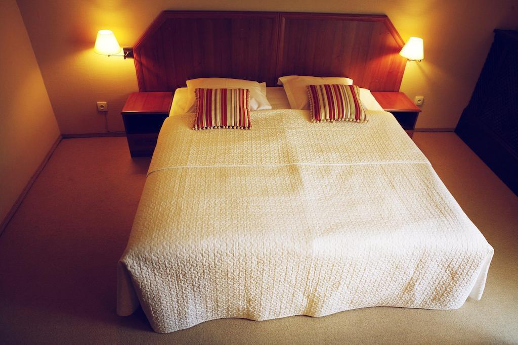 Hotel Zorza Namysłów Zimmer foto