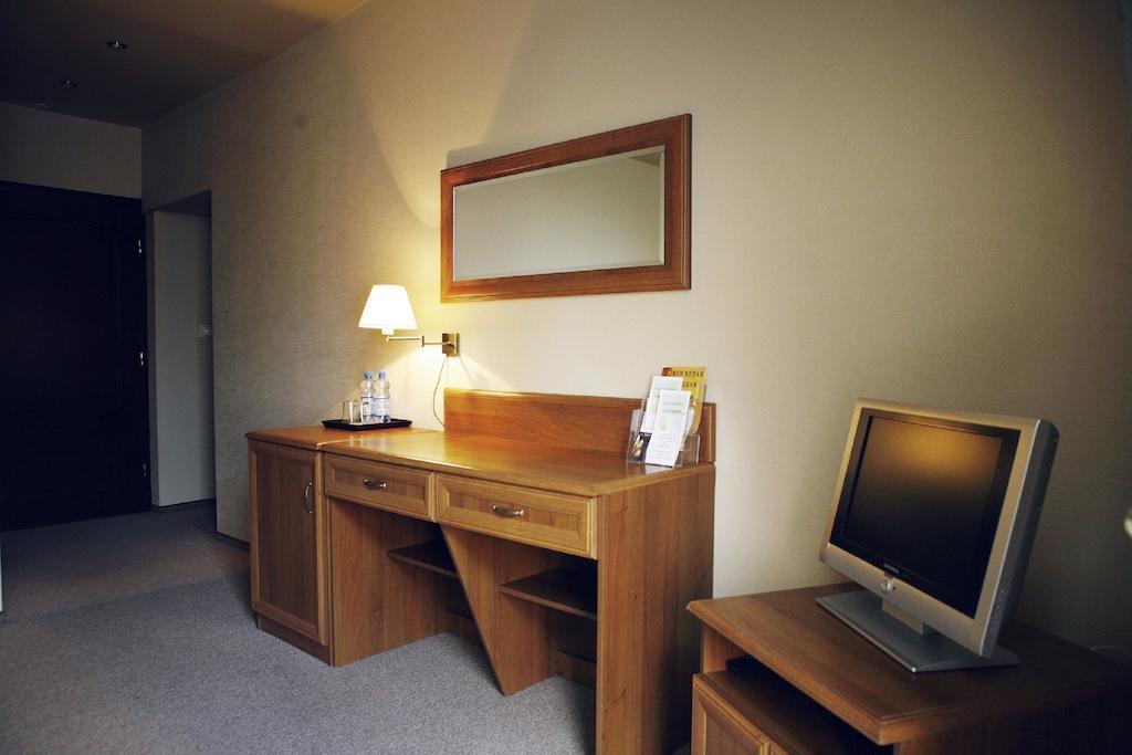 Hotel Zorza Namysłów Zimmer foto