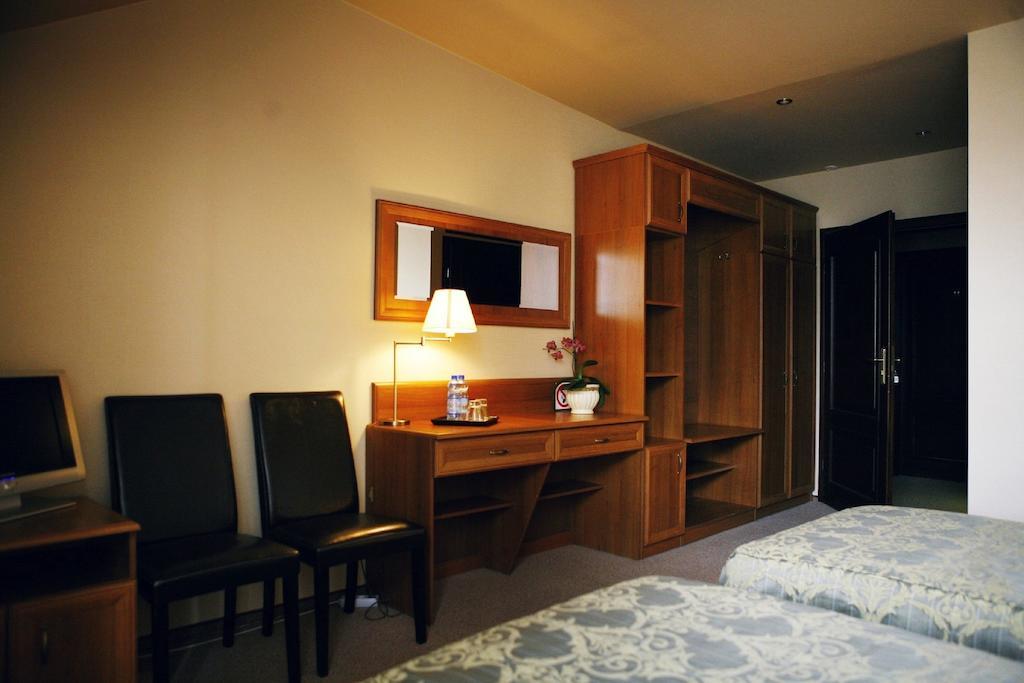 Hotel Zorza Namysłów Zimmer foto