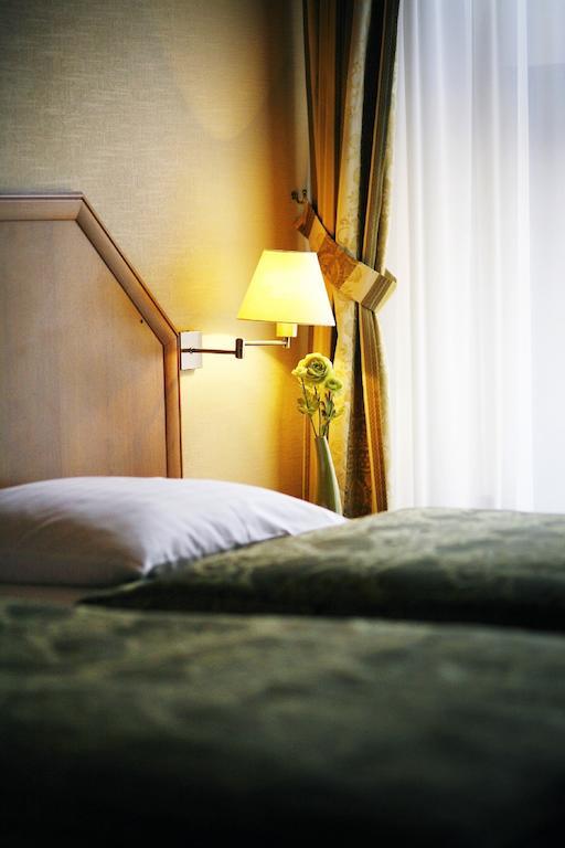 Hotel Zorza Namysłów Zimmer foto